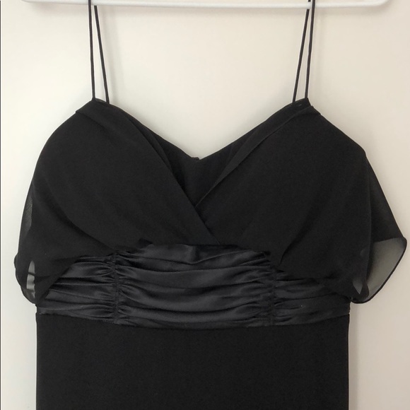 Little black dress - Picture 3 of 3